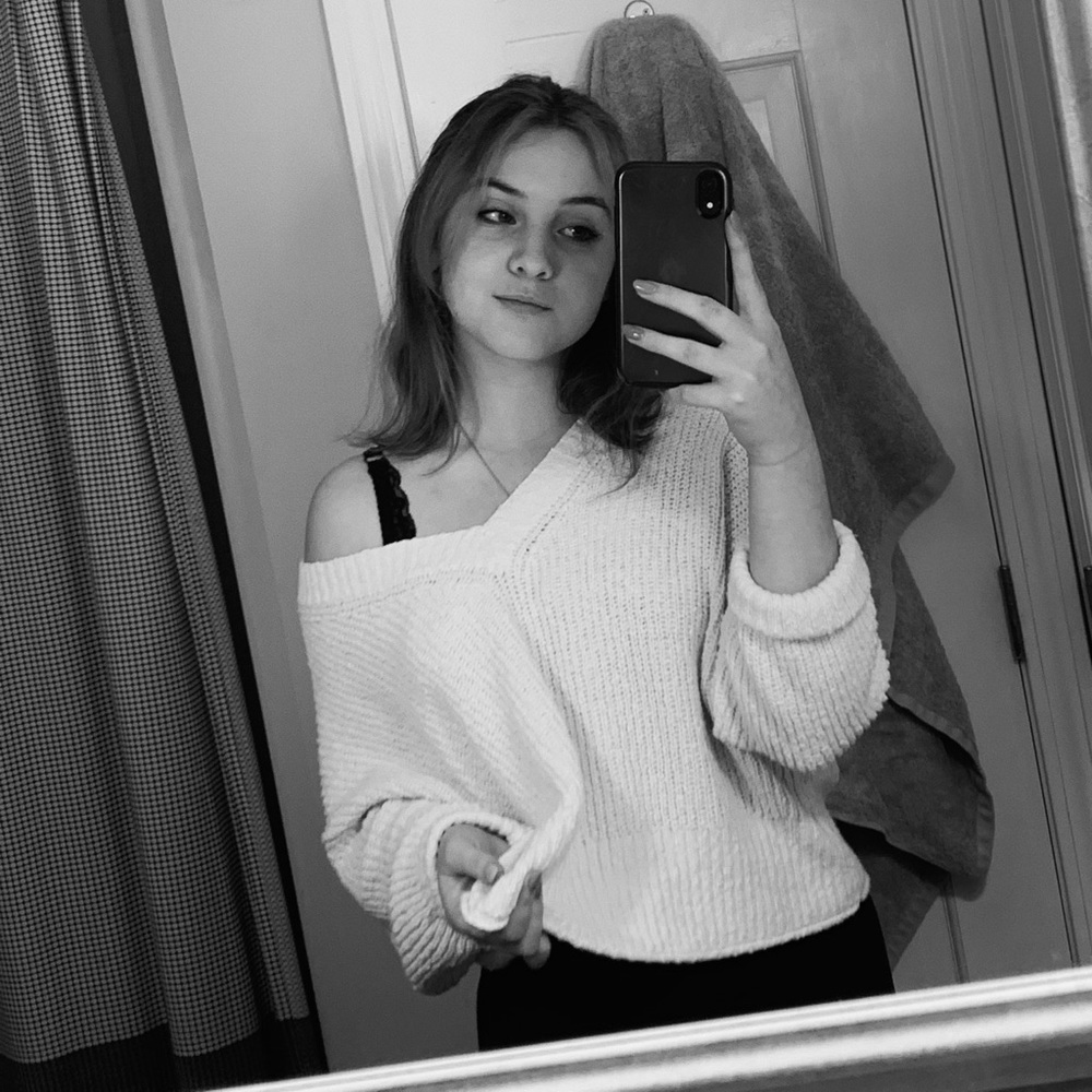 Meet your Posher, Claudia